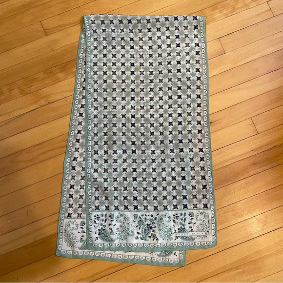 Perry Ellis silk scarf 14.5 by 54 inches. Excellent condition vintage. - Picture 6 of 6